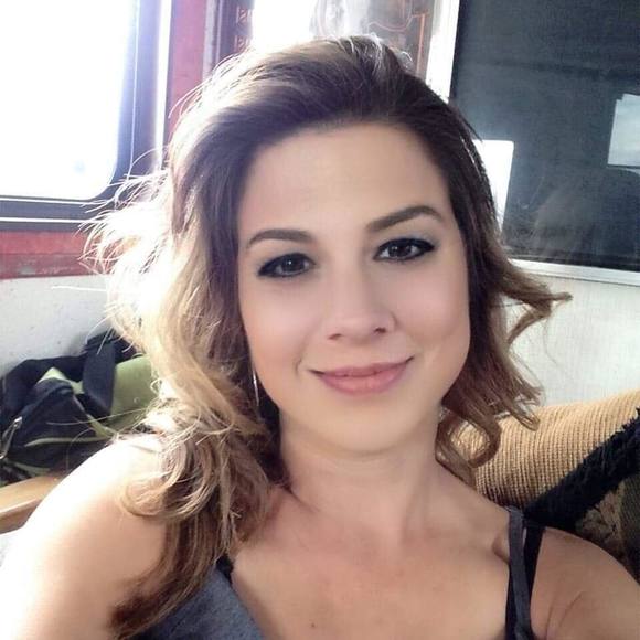 Meet your Posher, Mandi - Picture 1 of 1